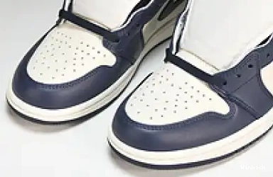 AIR JORDAN OBSIDIAN HIGH RETRO 1 555088-140 UNC 0630